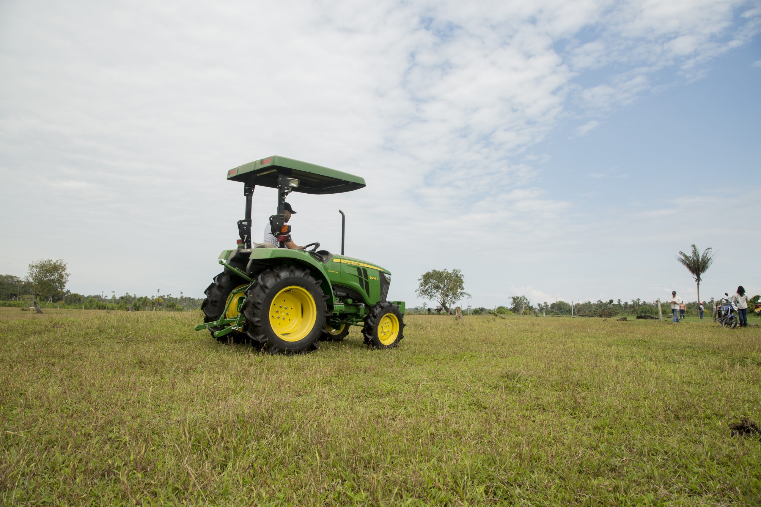 Entrega Tractor 02 scaled