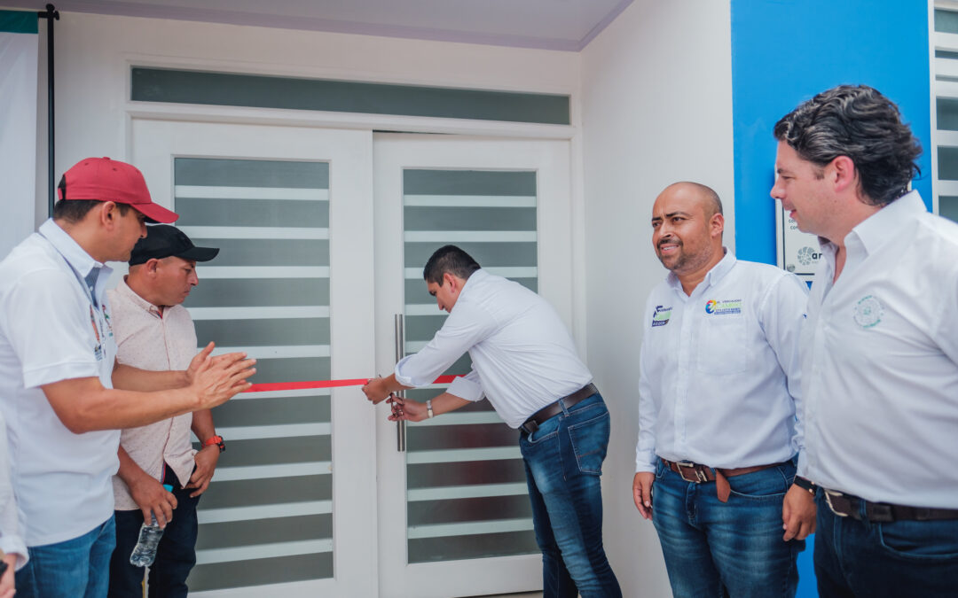 La nueva Amerisur entrega Centro de Salud en Puerto Asís a representantes de sus comunidades vecinas